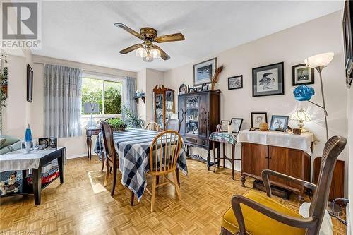 4218 Sunflower Drive, Mississauga, ON - Indoor Photo Showing Dining Room