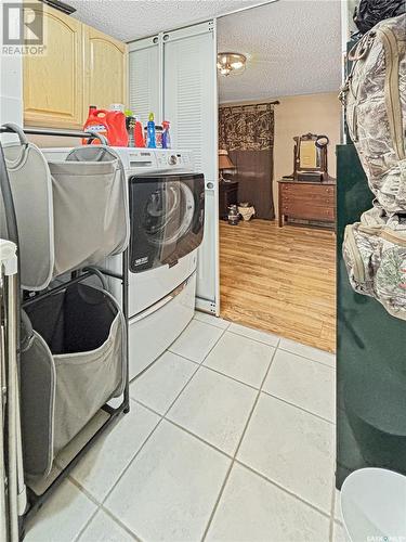 708 1St Street E, Wilkie, SK - Indoor Photo Showing Laundry Room