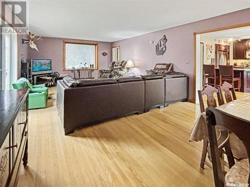 708 1St Street E, Wilkie, SK - Indoor Photo Showing Living Room