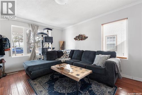 2741 Wallace Street, Regina, SK - Indoor Photo Showing Living Room