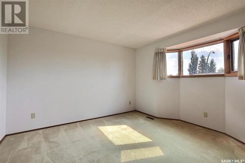 3607 White Bay, Regina, SK - Indoor Photo Showing Other Room