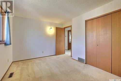 3607 White Bay, Regina, SK - Indoor Photo Showing Other Room