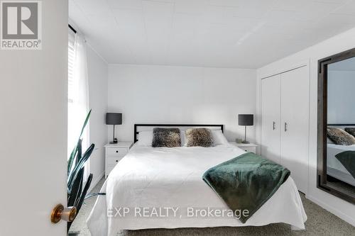 2033 Main Street, Norfolk, ON - Indoor Photo Showing Bedroom