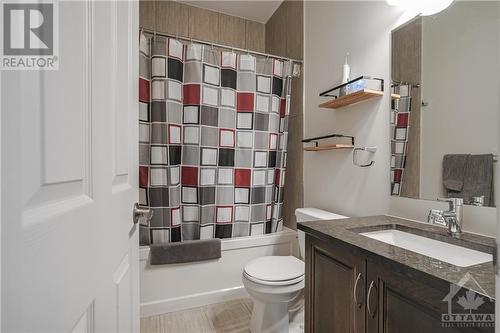 37 Hurdis Way, Carleton Place, ON - Indoor Photo Showing Bathroom