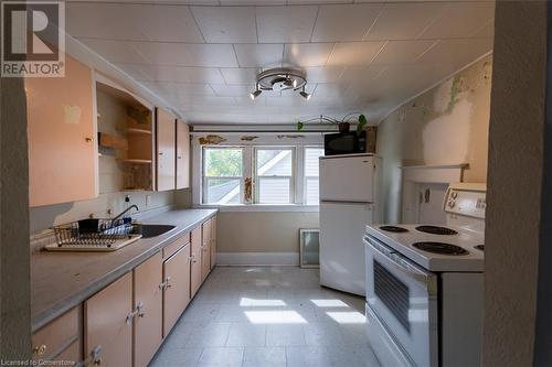 232 Beaver Street, Thorold, ON - Indoor Photo Showing Kitchen