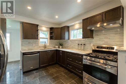 232 Beaver Street, Thorold, ON - Indoor Photo Showing Kitchen With Upgraded Kitchen