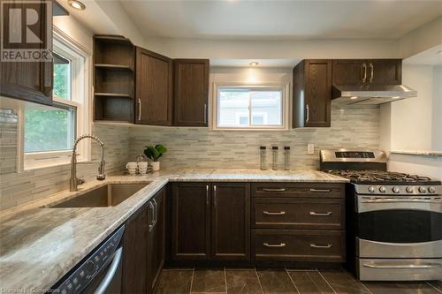 232 Beaver Street, Thorold, ON - Indoor Photo Showing Kitchen With Upgraded Kitchen