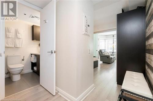 155 Yorkville Avenue Unit# 1012, Toronto, ON - Indoor Photo Showing Bathroom