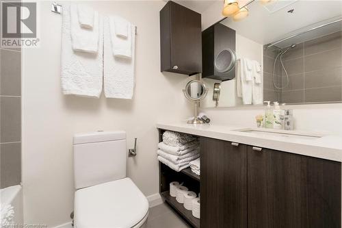 155 Yorkville Avenue Unit# 1012, Toronto, ON - Indoor Photo Showing Bathroom