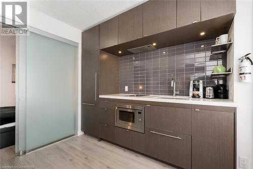 155 Yorkville Avenue Unit# 1012, Toronto, ON - Indoor Photo Showing Kitchen