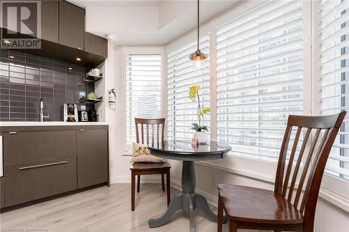 155 Yorkville Avenue Unit# 1012, Toronto, ON - Indoor Photo Showing Dining Room