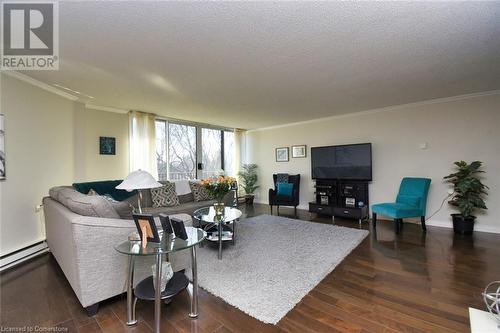 150 Wilson Street W Unit# Ph3, Ancaster, ON - Indoor Photo Showing Living Room