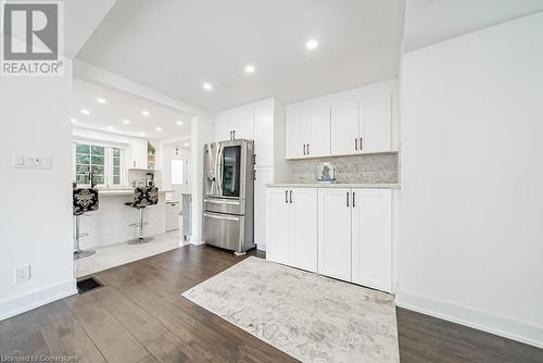 704 Old Dundas Road, Hamilton, ON - Indoor Photo Showing Kitchen