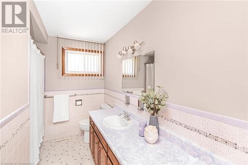 111 Nugent Drive, Hamilton, ON - Indoor Photo Showing Bathroom