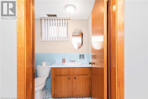 111 Nugent Drive, Hamilton, ON - Indoor Photo Showing Bathroom