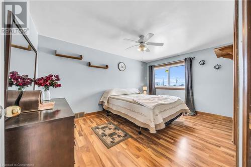 3542 Fifteenth Street, Lincoln, ON - Indoor Photo Showing Bedroom