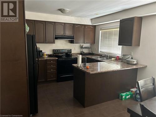 20 Vanhorne Close, Brampton, ON - Indoor Photo Showing Kitchen With Double Sink