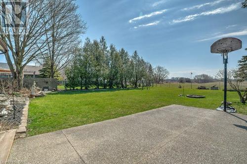 6399 Dickenson Road E, Hamilton, ON - Outdoor