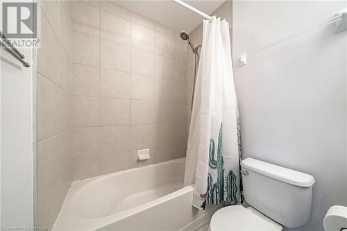 90 Charlton Avenue W Unit# 502, Hamilton, ON - Indoor Photo Showing Bathroom