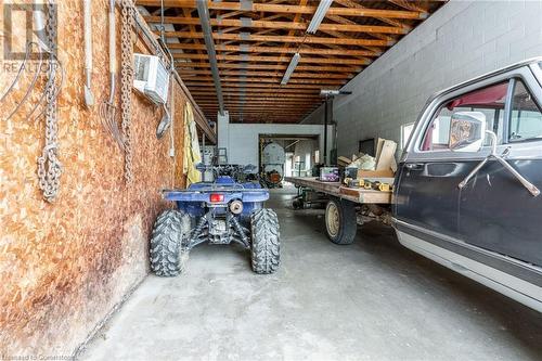 220 Read Road, St. Catharines, ON - Indoor Photo Showing Garage