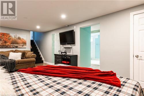 4126 London Court, Niagara Falls, ON - Indoor Photo Showing Bedroom