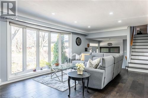 4126 London Court, Niagara Falls, ON - Indoor Photo Showing Living Room