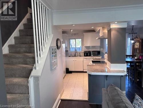 2 Weiden Street Unit# 37, St. Catharines, ON - Indoor Photo Showing Kitchen