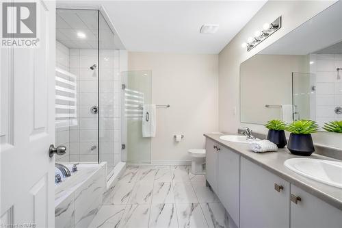 3916 Koenig Road, Burlington, ON - Indoor Photo Showing Bathroom