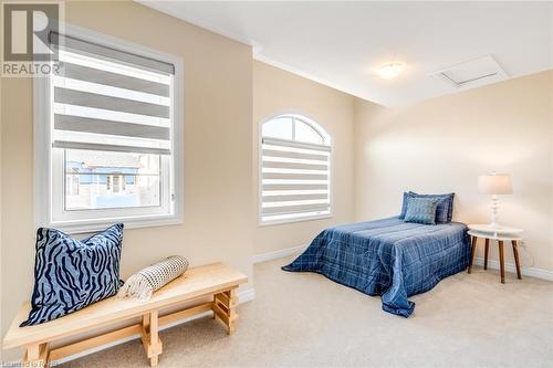 3916 Koenig Road, Burlington, ON - Indoor Photo Showing Bedroom