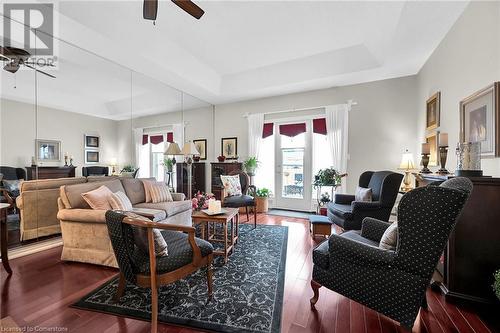 87 Boca Drive, Mount Hope, ON - Indoor Photo Showing Living Room