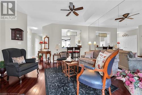 87 Boca Drive, Mount Hope, ON - Indoor Photo Showing Living Room