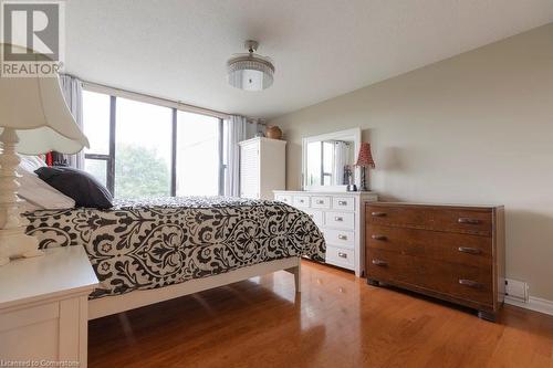 75 Queen Street N Unit# 506, Hamilton, ON - Indoor Photo Showing Bedroom