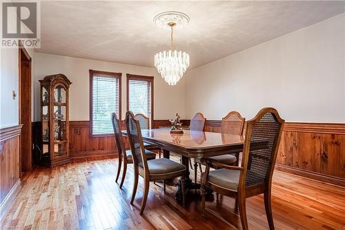 356 Roberts Road, Grimsby, ON - Indoor Photo Showing Dining Room