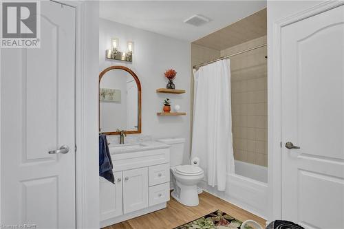 175 Fiddlers Green Road Unit# 34, Ancaster, ON - Indoor Photo Showing Bathroom