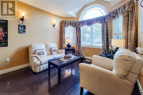 85 Paige Street, Kitchener, ON - Indoor Photo Showing Living Room