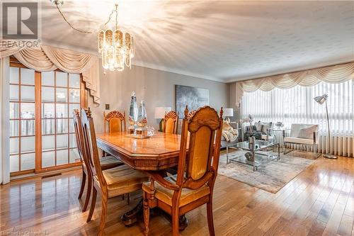 5061 University Avenue, Niagara Falls, ON - Indoor Photo Showing Dining Room