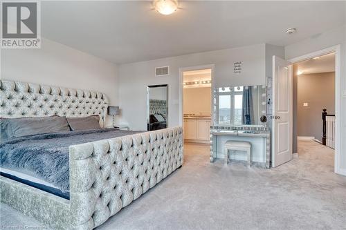 33 Pinot Crescent, Hamilton, ON - Indoor Photo Showing Bedroom