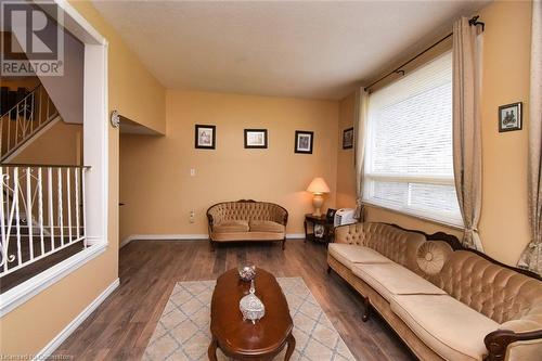 1250 Limeridge Road E Unit# 5, Hamilton, ON - Indoor Photo Showing Living Room