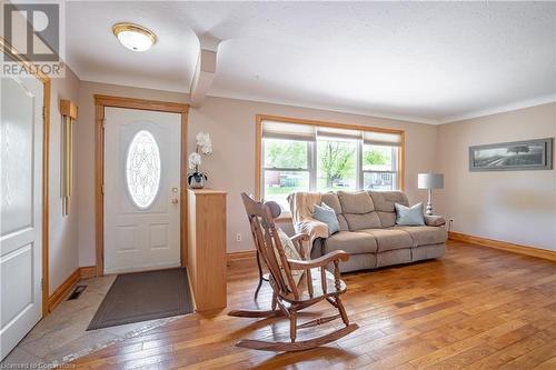 11 Glengarry Road, St. Catharines, ON - Indoor Photo Showing Living Room