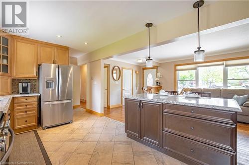 11 Glengarry Road, St. Catharines, ON - Indoor Photo Showing Kitchen With Stainless Steel Kitchen