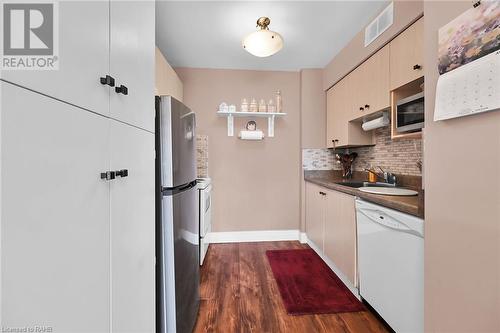 141 Catharine Street S Unit# 702, Hamilton, ON - Indoor Photo Showing Kitchen