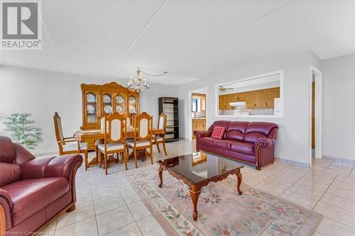 99 Donn Avenue Unit# 208, Hamilton, ON - Indoor Photo Showing Living Room