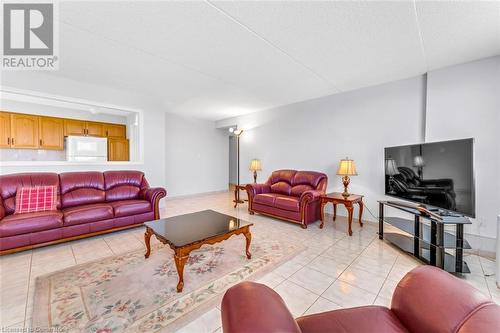 99 Donn Avenue Unit# 208, Hamilton, ON - Indoor Photo Showing Living Room