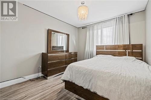 27 Emperor Avenue, Hamilton, ON - Indoor Photo Showing Bedroom