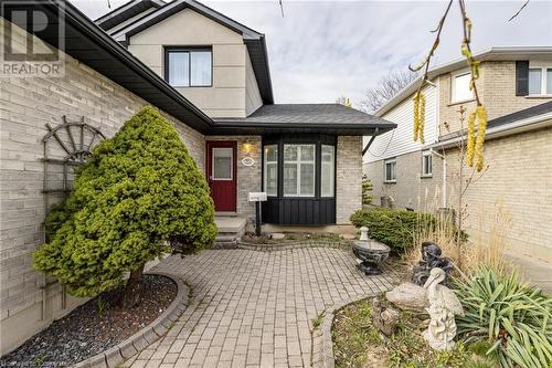 27 Emperor Avenue, Hamilton, ON - Outdoor