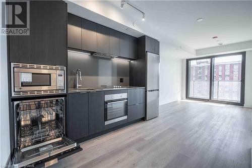 1 Jarvis Street Unit# 908, Hamilton, ON - Indoor Photo Showing Kitchen