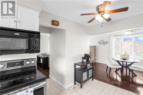 149 Greenford Drive, Hamilton, ON - Indoor Photo Showing Kitchen