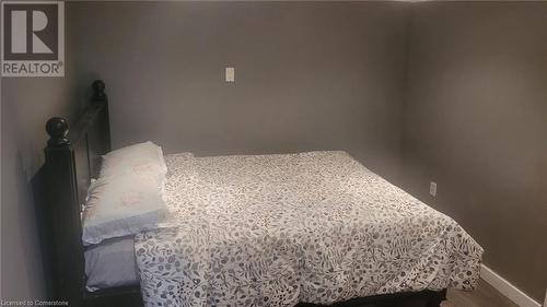 60 Chelsea Street, St. Catharines, ON - Indoor Photo Showing Bedroom