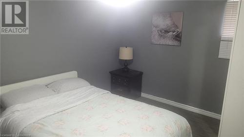 60 Chelsea Street, St. Catharines, ON - Indoor Photo Showing Bedroom