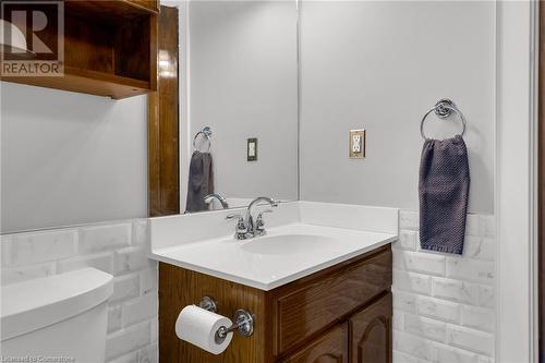 16 Nelles Boulevard, Grimsby, ON - Indoor Photo Showing Bathroom